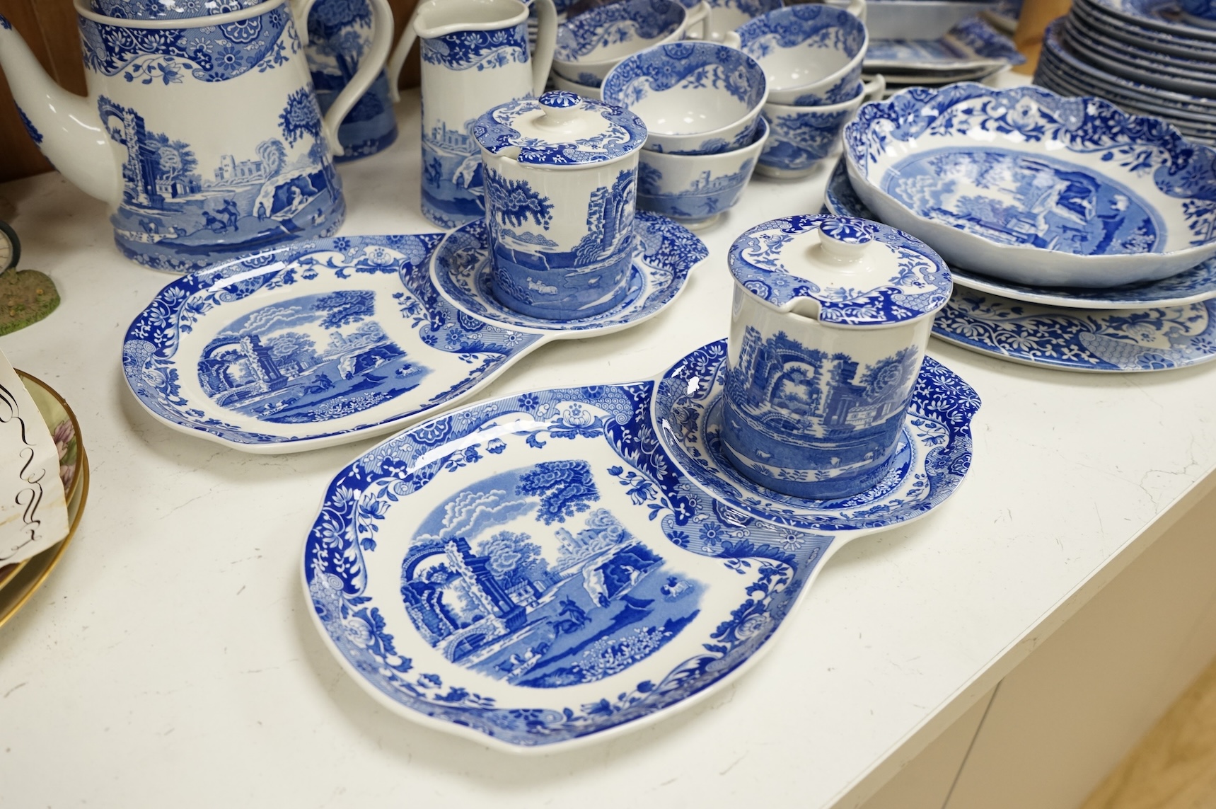 A quantity of Spode Italian dinner and tea ware to include cups and saucers, tea and coffee pot and side plates